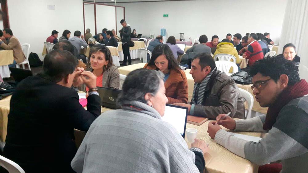 Jornada de Trabajo en el proceso de Acreditación Institucional desarrollada por autoridades académicas, administrativas, docentes y estudiantes con el fin de construir el documento “Comentarios del Rector” como respuesta al Informe de Evaluación Externa del CNA.