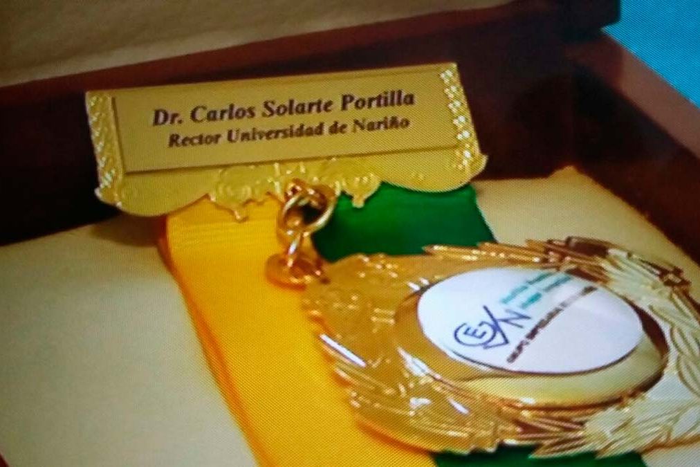 reconocimiento-carlos-solarte-udenar-periodico