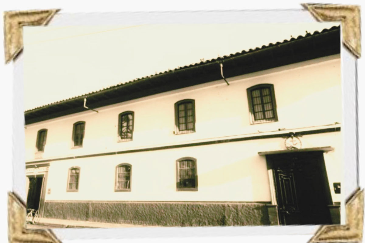 Convento de padres capuchinos, sede del Instituto Tecnológico Agrícola ITA en 1962. Fuente: Fotografía Felipe Torres Villota.
