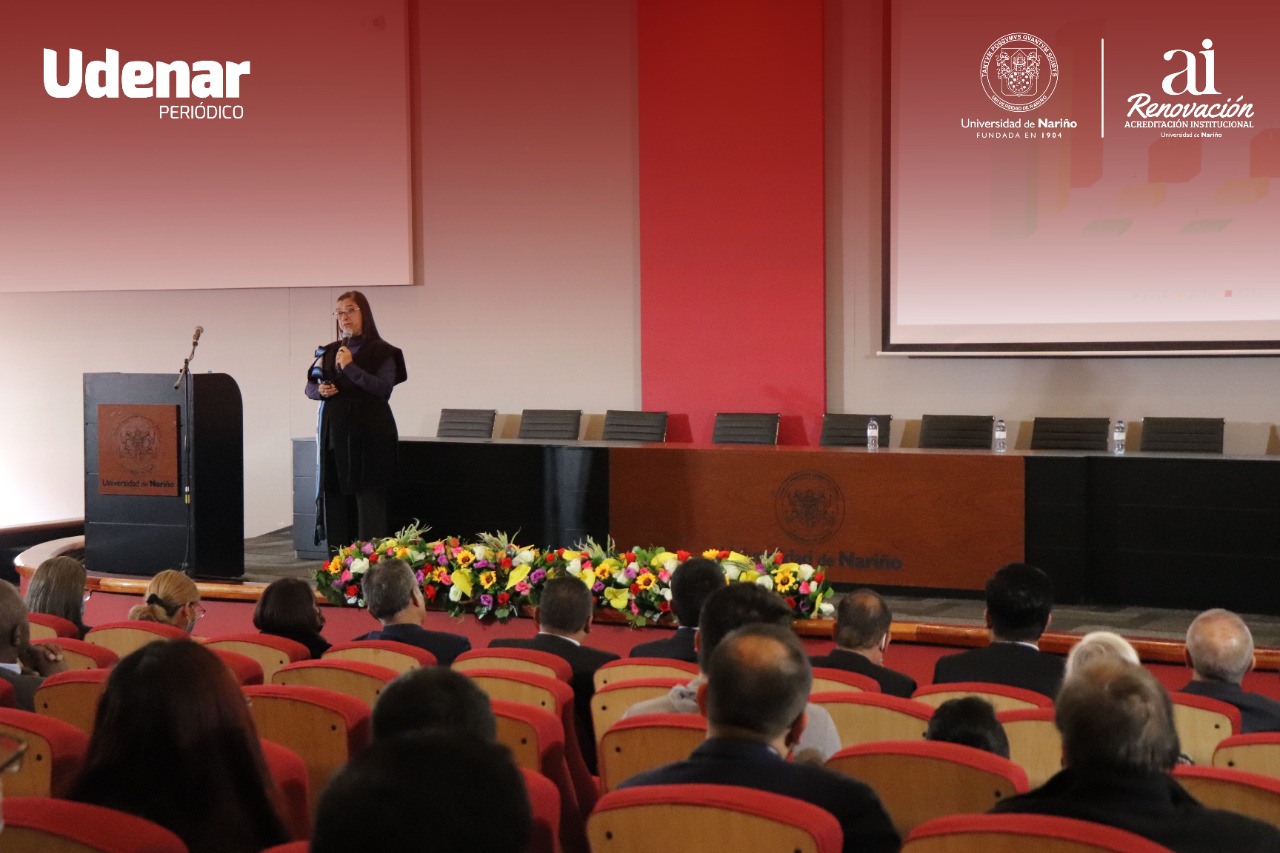 La doctora Martha Sofía González Insuasti, Rectora de la Universidad de Nariño, realizó la presentación Institucional ante los Pares Académicos.